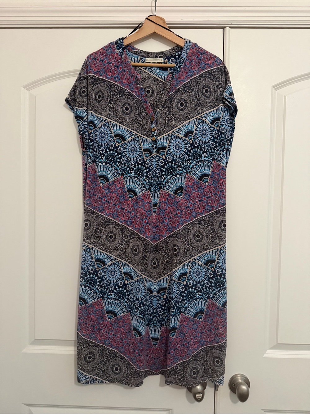 Dana Buchman Blue and Purple Geometric Short-Sleeve Tunic